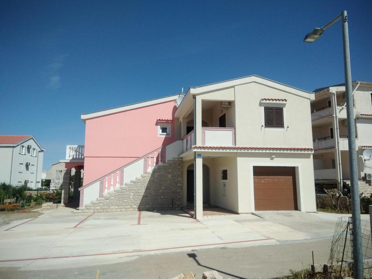 Apartmani Peko 帕格 外观 照片