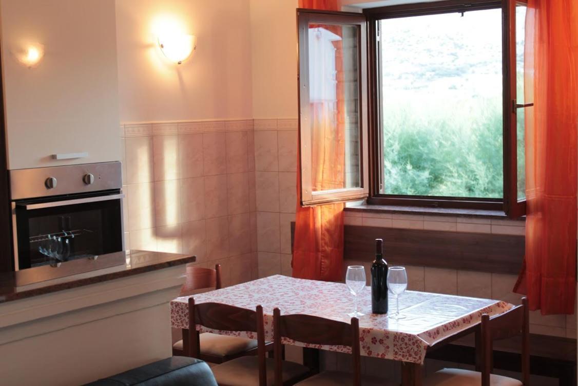 Apartmani Peko 帕格 外观 照片