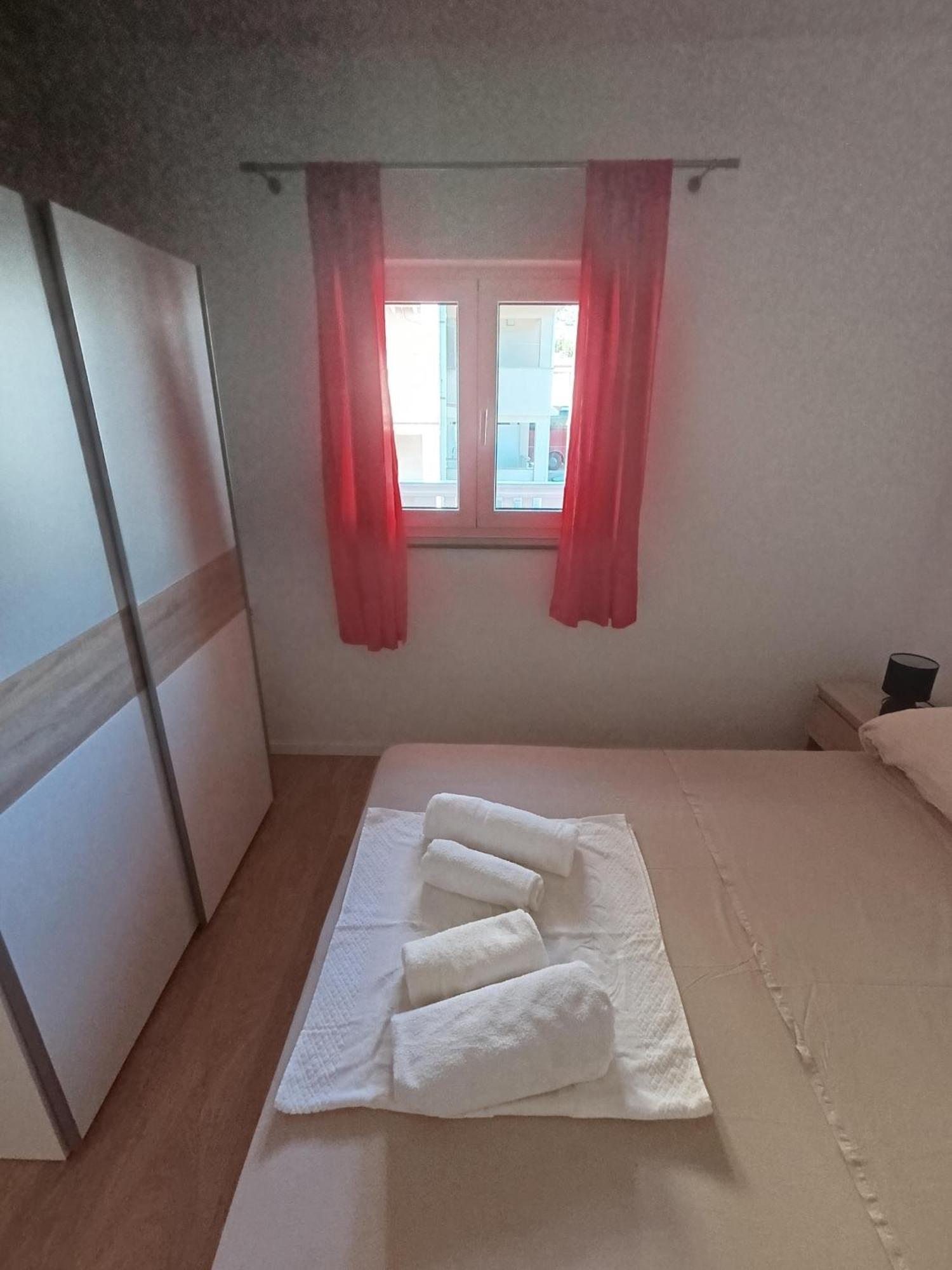 Apartmani Peko 帕格 外观 照片