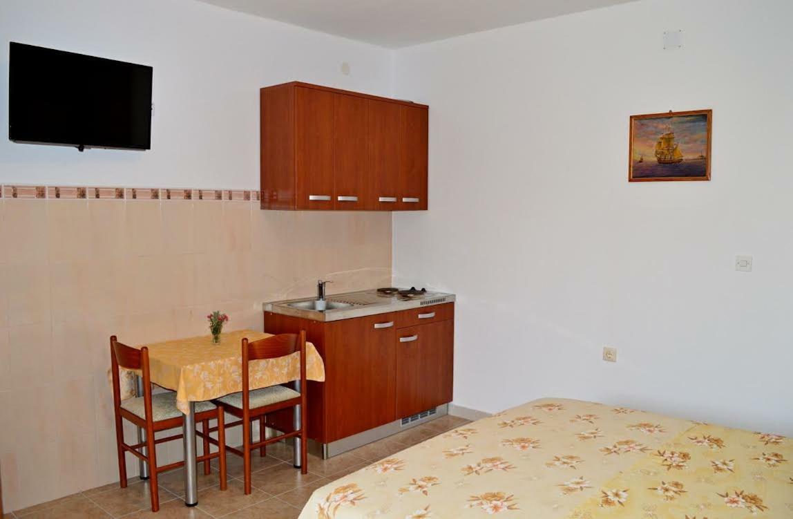 Apartmani Peko 帕格 外观 照片