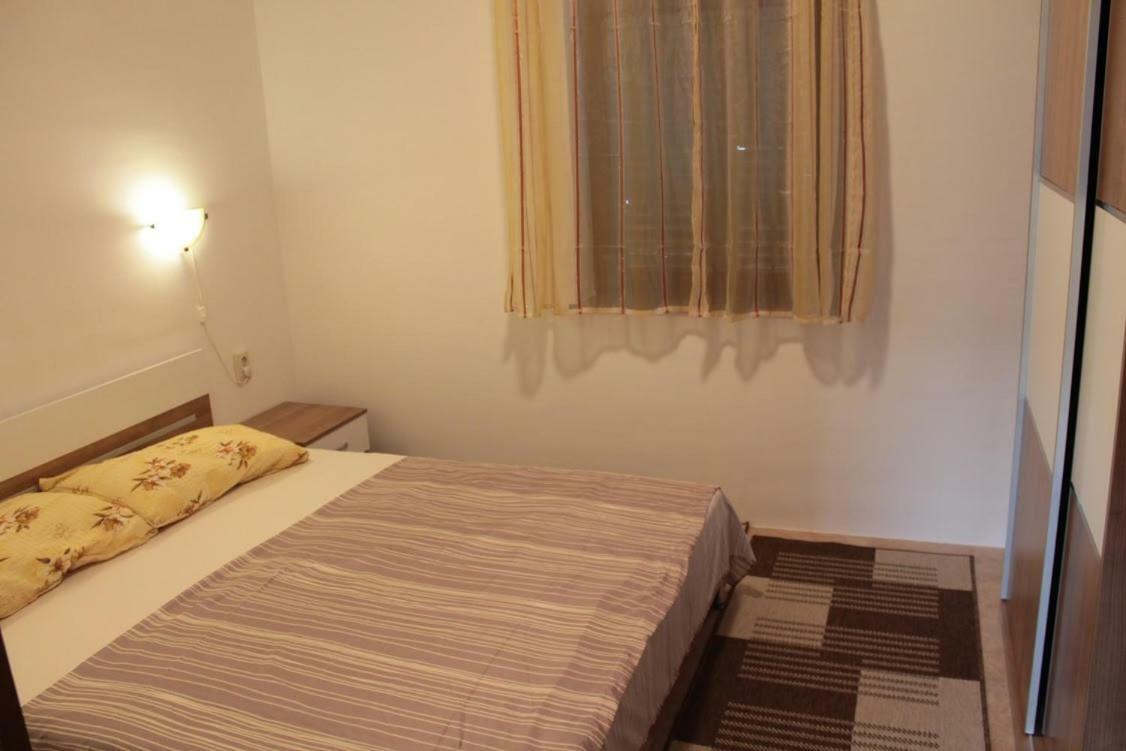 Apartmani Peko 帕格 外观 照片
