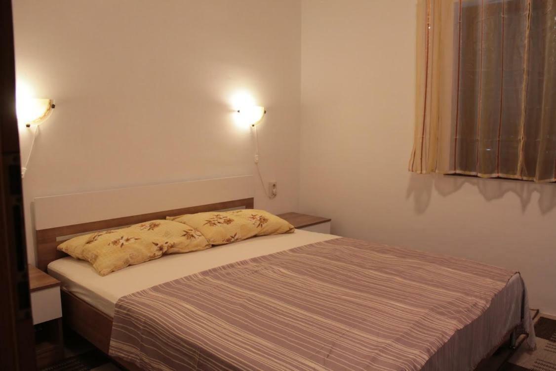 Apartmani Peko 帕格 外观 照片
