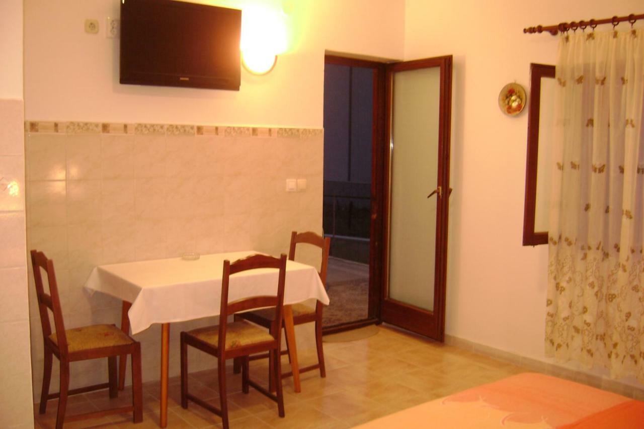Apartmani Peko 帕格 外观 照片